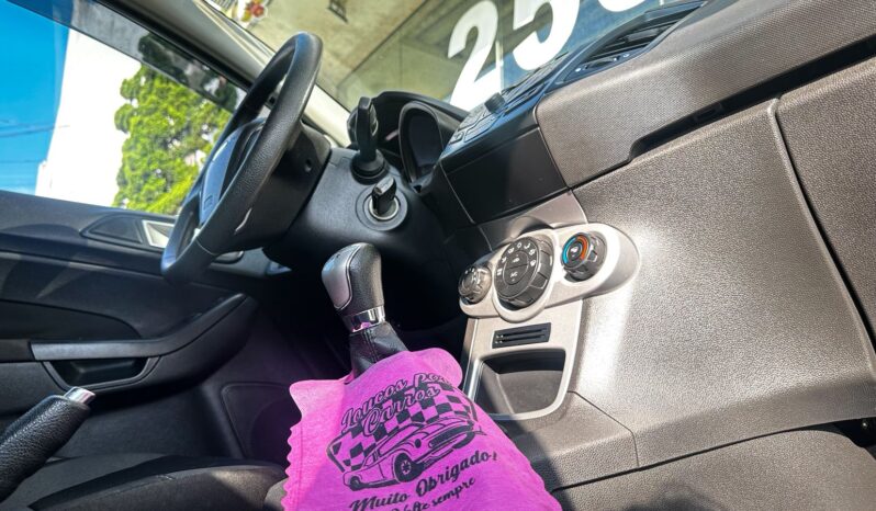 
								FORD FIESTA SE 1.6 16v FLEX full									