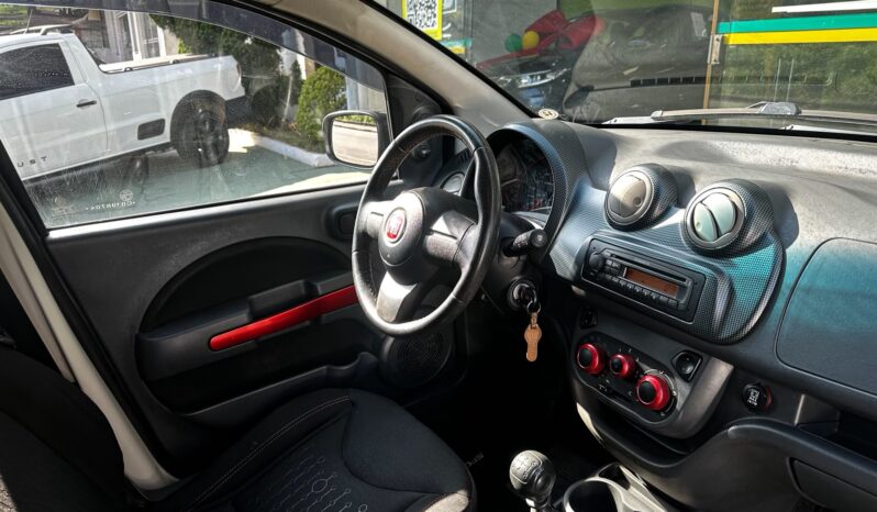 
								FIAT UNO 1.4 SPORTING 8V FLEX 4P MANUAL 2011/2012 full									